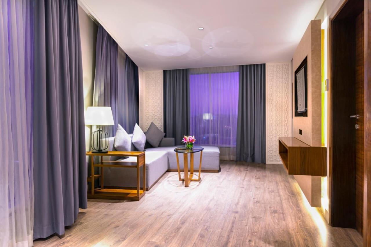 Hotel The Elite Narasapura, A Member Of Radisson Individuals Esterno foto