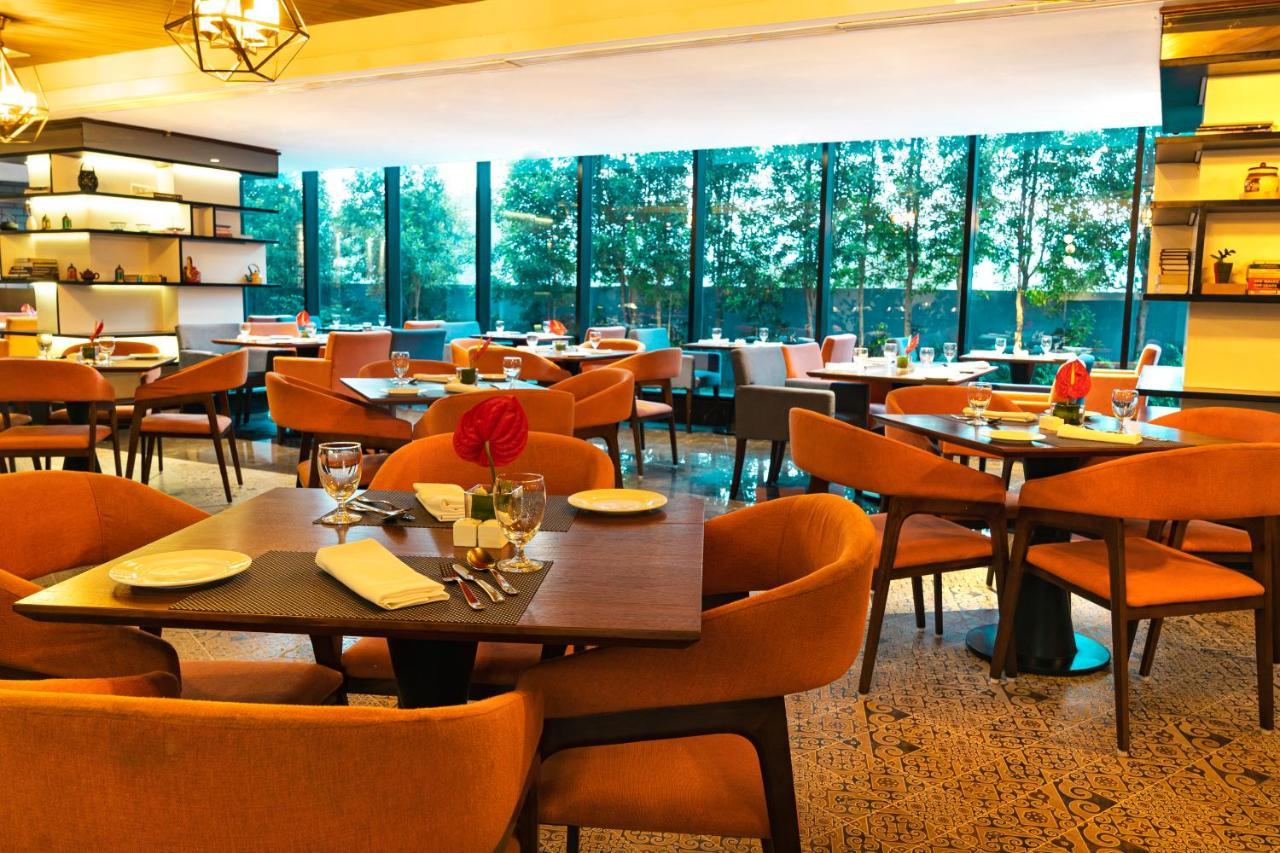 Hotel The Elite Narasapura, A Member Of Radisson Individuals Esterno foto