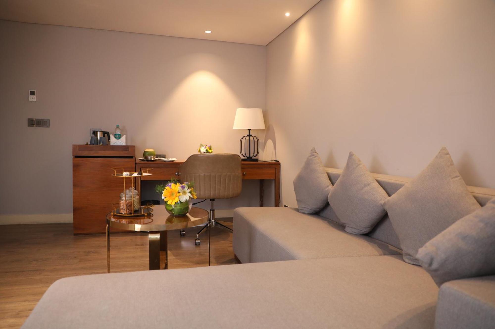 Hotel The Elite Narasapura, A Member Of Radisson Individuals Esterno foto