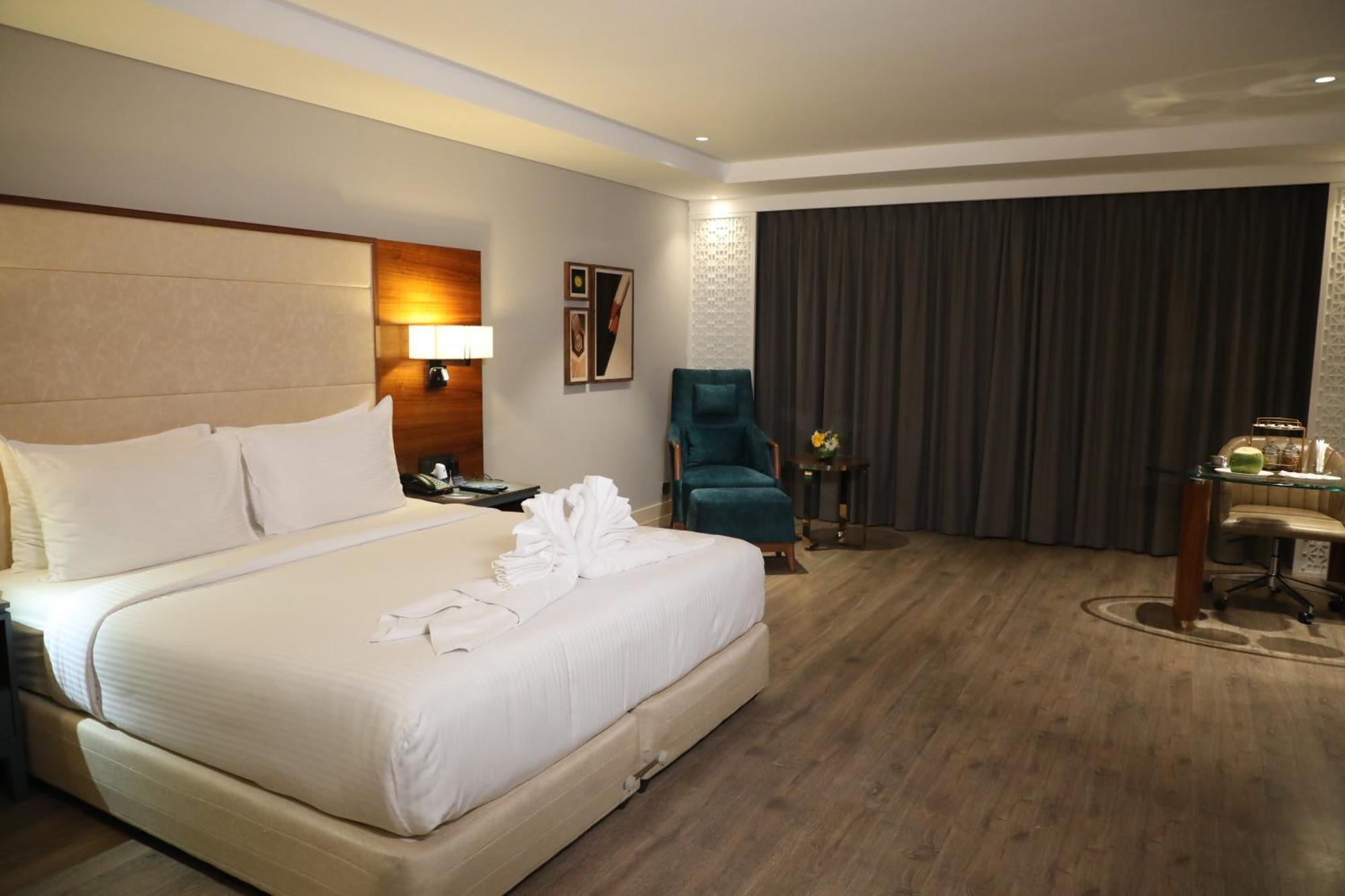 Hotel The Elite Narasapura, A Member Of Radisson Individuals Esterno foto