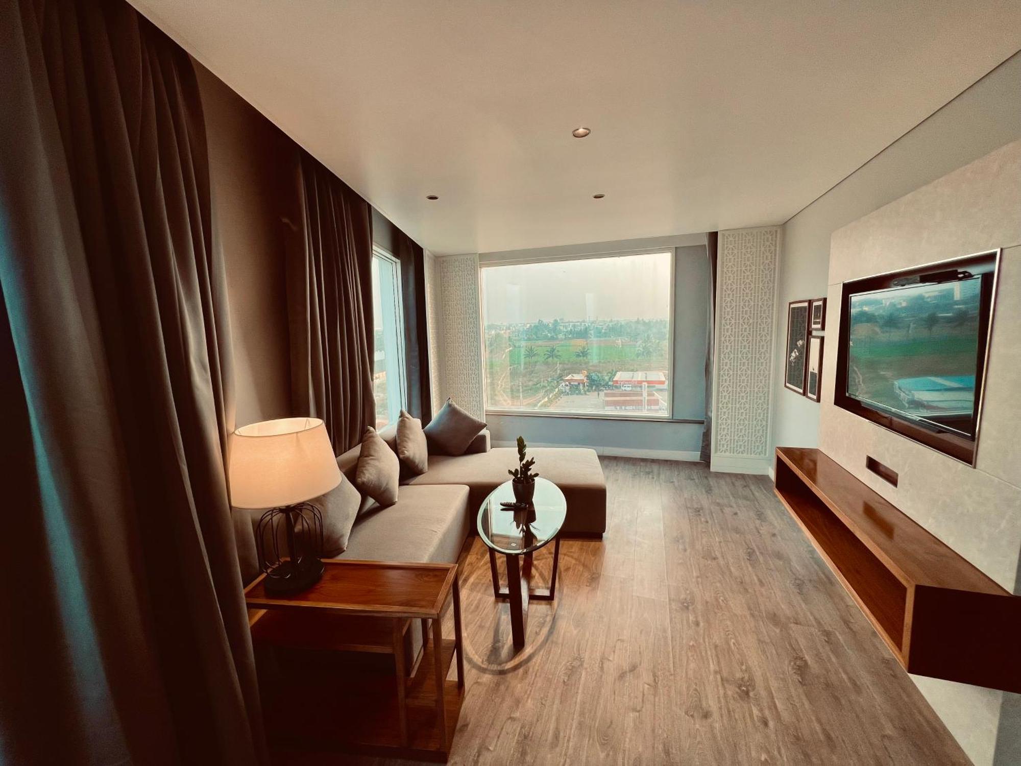 Hotel The Elite Narasapura, A Member Of Radisson Individuals Esterno foto